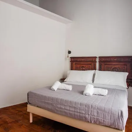 Carafa Palace By Dimorra * Neapel